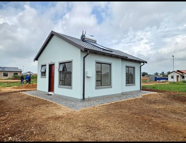 2 BEDROOM HOUSE FOR SALE IN SELCOURT